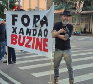 Enquanto Trump recua, outros dobram a aposta